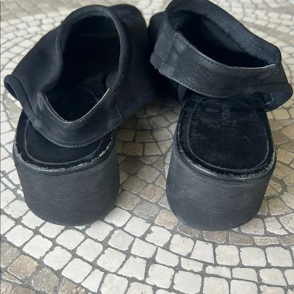 Donald J. Pliner Black Minimalist Sandals - Picture 5 of 9